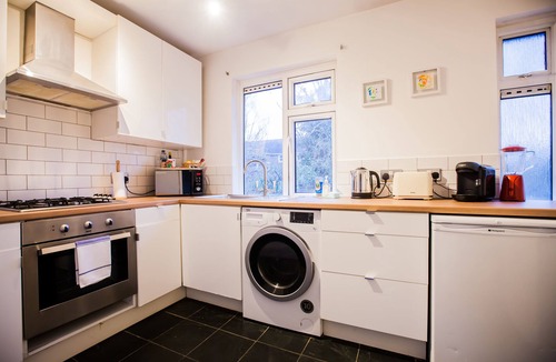 North Richmond Apartment | Stunning Central Richmond with garden