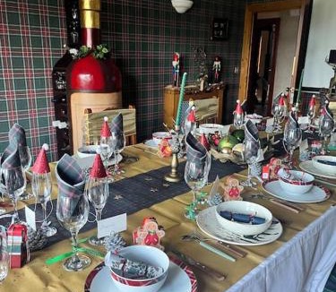 Leven Villa | Stunning Central Villa by Golf Course & Beach