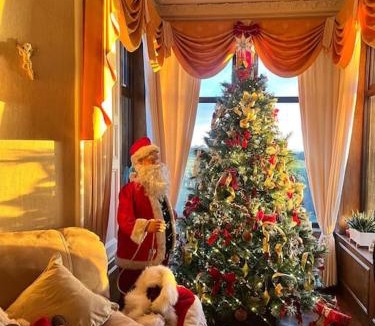 Leven Villa | Stunning Central Villa by Golf Course & Beach