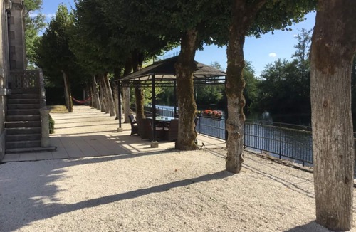 Saint-Astier Villa | Stunning Chateau on the river bank in Saint Astier