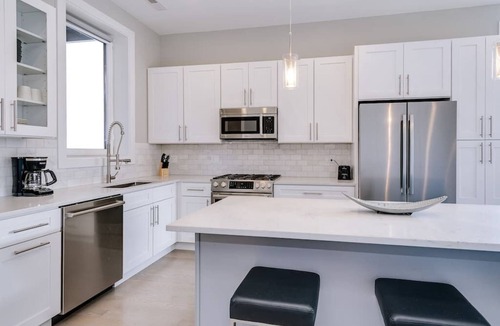 River North Hotel | Stunning Condo #2 - Downtown River North!