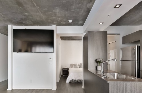 Griffintown House | Stunning condo in the heart of downtown
