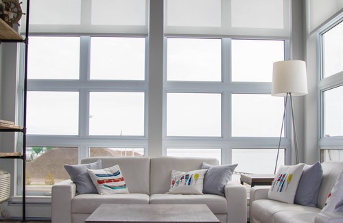 Queens Square Condo | Stunning Condo located at Seaport Marina
