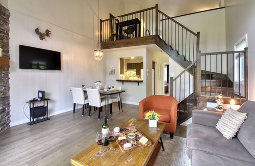 Mont-Tremblant Condo | Stunning Condo - View on Lake Tremblant & Mountain
