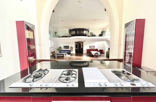 Uxbridge South House | Stunning converted church perfect for a weekend celebration