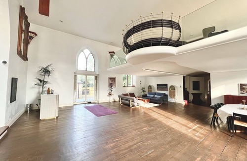 Uxbridge South House | Stunning converted church perfect for a weekend celebration