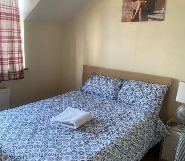 Colyers Apartment | Stunning & Cosy 4 bedroom in Erith