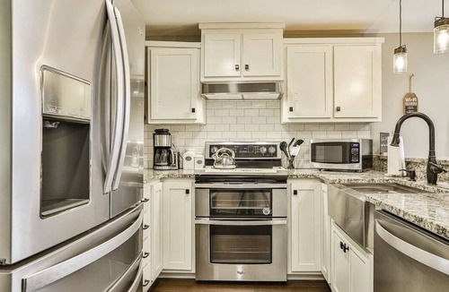 Ellijay Cottage | Stunning cottage 5 mins to town! Fire pit!