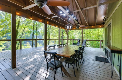 Howard Cabin | Stunning Culloden Cabin with Deck & Creek View!