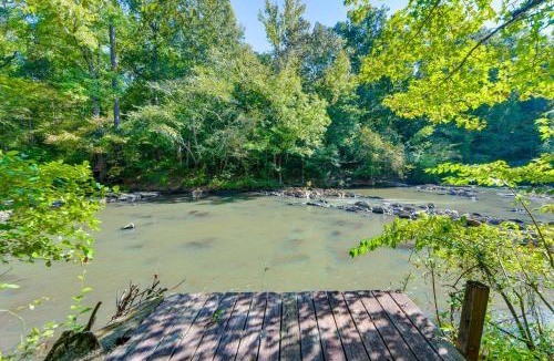 Howard House | Stunning Culloden Cabin with Deck and Creek View!