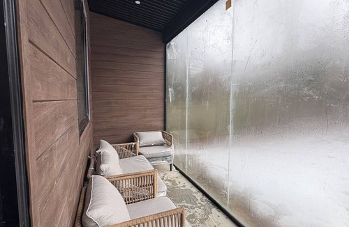 Port Union House | Stunning Custom Luxury 2-Bedroom GARDEN SUITE