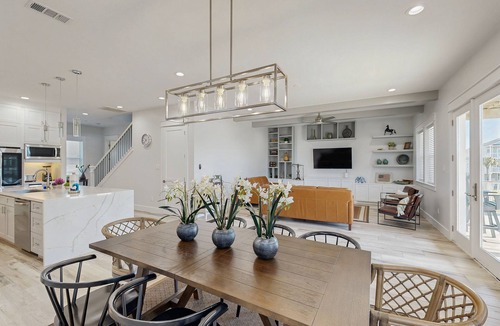 Pirates Beach West House | Stunning dog friendly home with beach view - steps to sand & restaurants