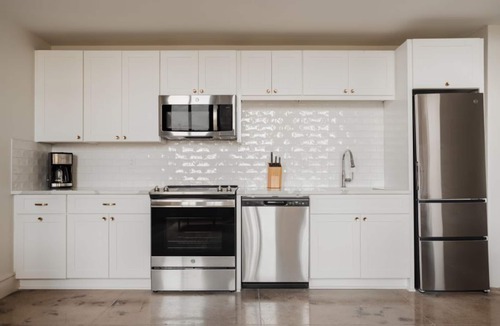 Downtown San Antonio Condo | Stunning Downtown Condo with City Views, Near Riverwalk & Alamo