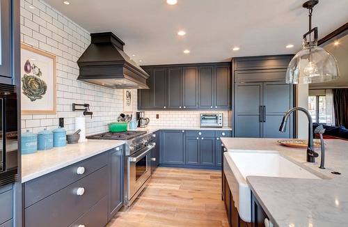 Weisshorn House | Stunning downtown 8 bed 6.5 bath, hot tub, pool table, steam room, fire pit