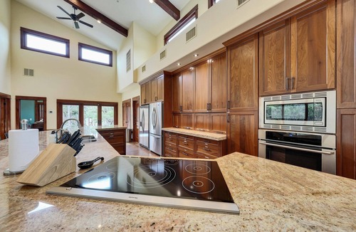 Driftwood House | Stunning Dripping Springs Escape | Private Pool & Dogs Welcome!
