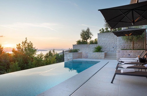 Orasac Villa | Stunning Dubrovnik Villa | 5 Bedrooms | Villa Orasac Waterfront 2 | Sea Views