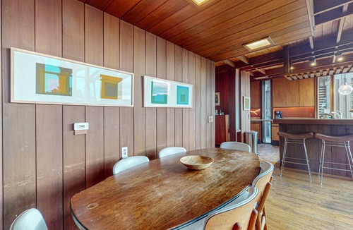 Elk House | Stunning Elk House Oceanfront, Deck & Views