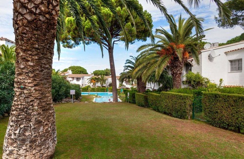 Pals House | Stunning villa for 4 people with pool, WIFI, TV and terrace