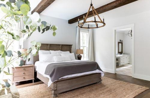Franklin House | Stunning Estate in Leipers Fork with Pool, Hot Tub, Sauna