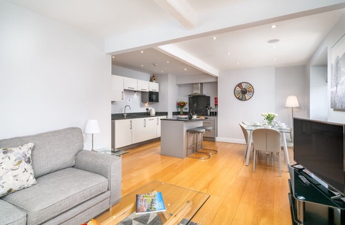 Eton Apartment | Stunning Eton Apartment