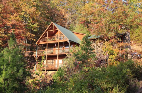 Mineral Bluff Cabin | Stunning expansive mountain views - 3 King Bedrooms, 3 Baths, privacy