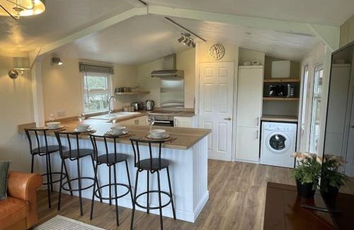 East Grinstead House | Stunning farm retreat