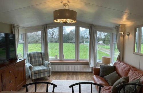 East Grinstead House | Stunning farm retreat