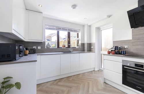 Cheltenham House | Stunning Five Bed Detached Home with Hot Tub