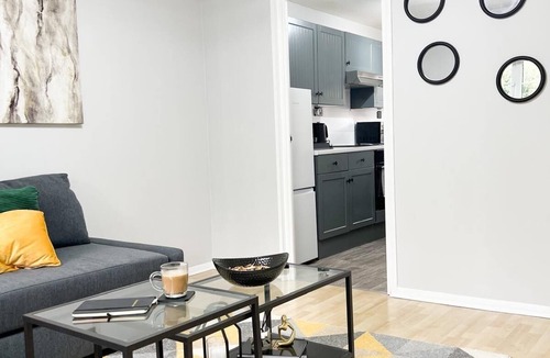 Custom House Apartment | Stunning Flat with own entrance