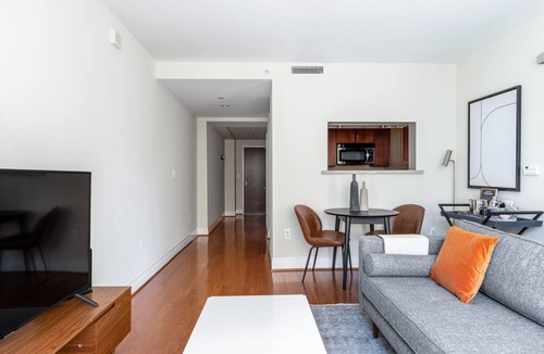 George Washington University Apartment | Stunning Foggy Bottom 1BR w/Gym, walk to GWU, Metro, by Blueground