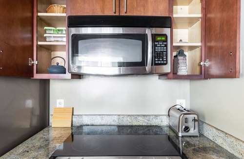 George Washington University Apartment | Stunning Foggy Bottom 1BR w/Gym, walk to GWU, Metro, by Blueground
