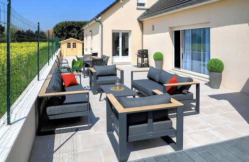 La Chapelle-Vendomoise House | Stunning home in La Chapelle-Vendômoise