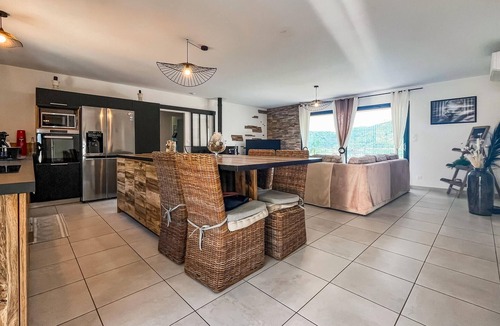 Saint-Florent-sur-Auzonnet House | Stunning home in St-Florent-sur-Auzonne