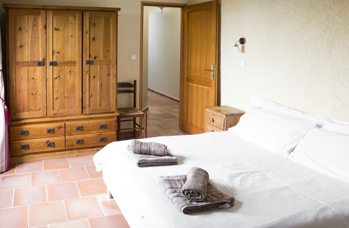 Villelongue-dels-Monts Villa | Stunning Farmhouse with Private Pool in Mediterranean setting