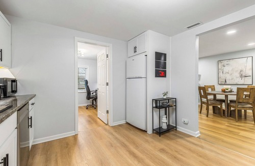 Franklin Park Condo | STUNNING freshly remodeled MODERN apartment