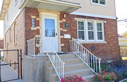 Franklin Park Condo | STUNNING freshly remodeled MODERN apartment