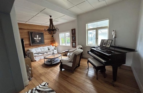 Leamington House | Stunning fully renovated Cambridge Villa!