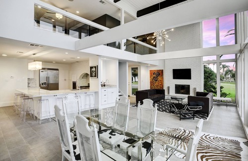 La Porte House | Stunning Galveston Bay Beach Getaway!