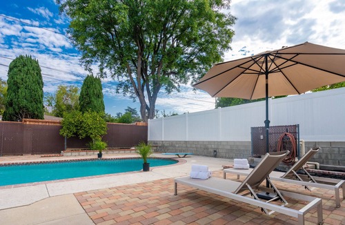 Sunland-Tujunga House | Stunning Gated Pool House