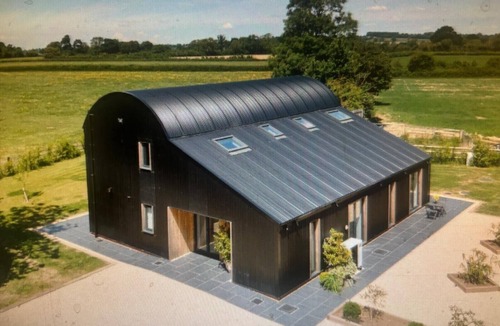 Glastonbury House | Stunning !