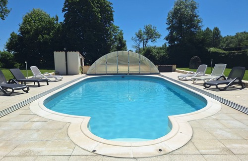 Mons House | Stunning gite With Shared Pool, Nr Matha & Cognac (first floor also available)