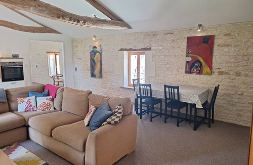 Mons House | Stunning gite With Shared Pool, Nr Matha & Cognac (ground floor also available)