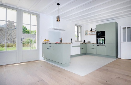 Le Minihic-sur-Rance House | Stunning home in Le Minihic-sur-Rance with WiFi