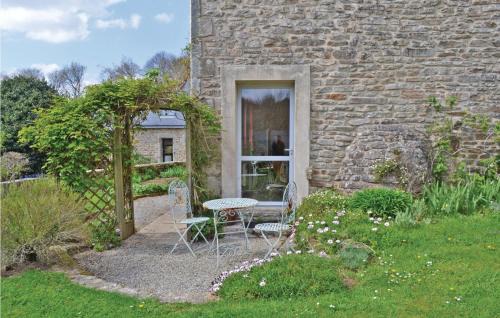 Plogastel-Saint-Germain House | Stunning Home In Plogastel St Germain