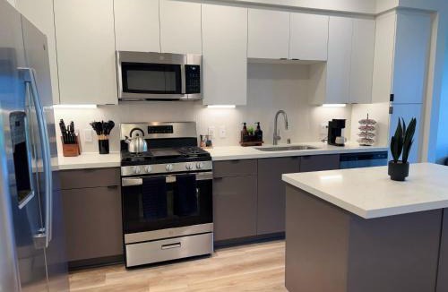Lyon Street Apartment | Stunning Haven with Pool Gym Parking Close to Disneyland