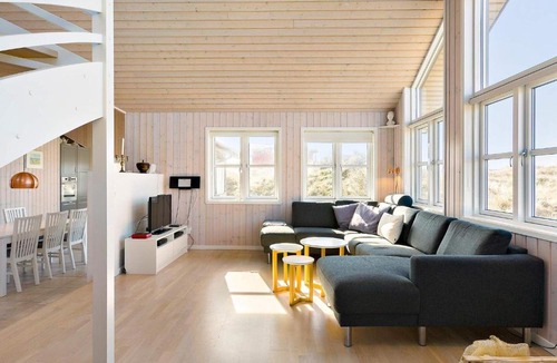 Lokken House | Stunning Holiday Home in L kken with Jacuzzi