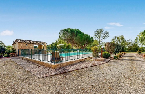 Saint-Pierre-d'Eyraud House | Stunning home in St Pierre d'Eyraud