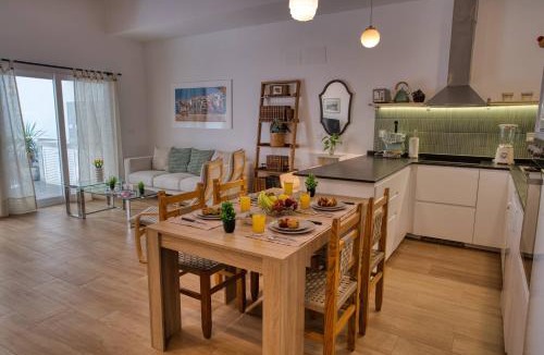 Villajoyosa House | Stunning Home, AC, Beach, Backyard, 4 BR