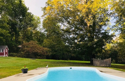 Pittsford House | Stunning home chefs kitchen, pool, hot tub, 4 fireplaces.Close to Mountain Top.