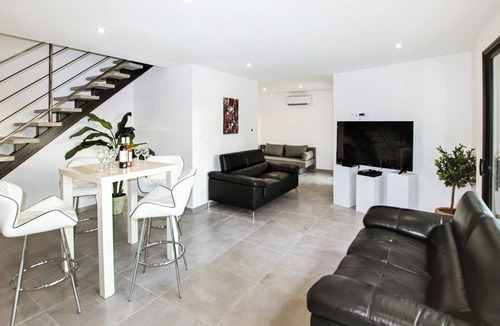 Salon-de-Provence House | Stunning home in Salon de Provence